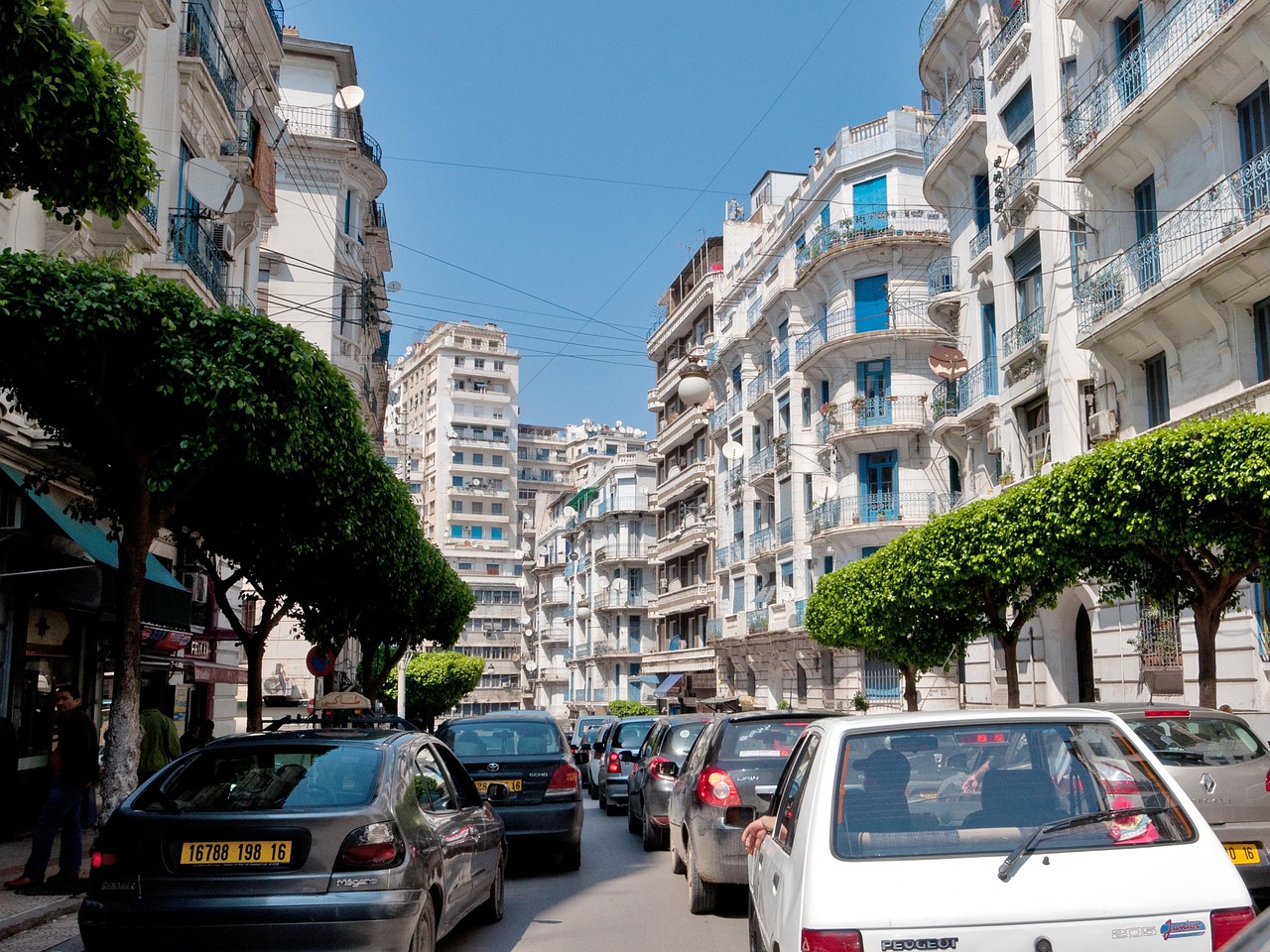 Comment investir en Algérie quand on est un immigré ?