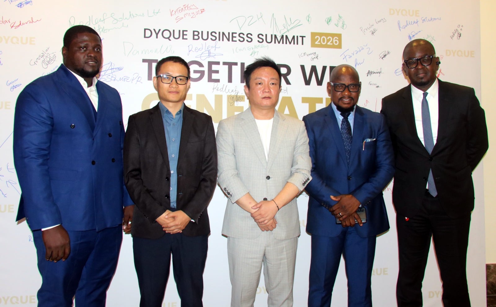 Diaspora Africaine : Saisissez les Opportunités d'Investissement dans l'Énergie Solaire au Nigeria avec le Modèle DYQUE Energy